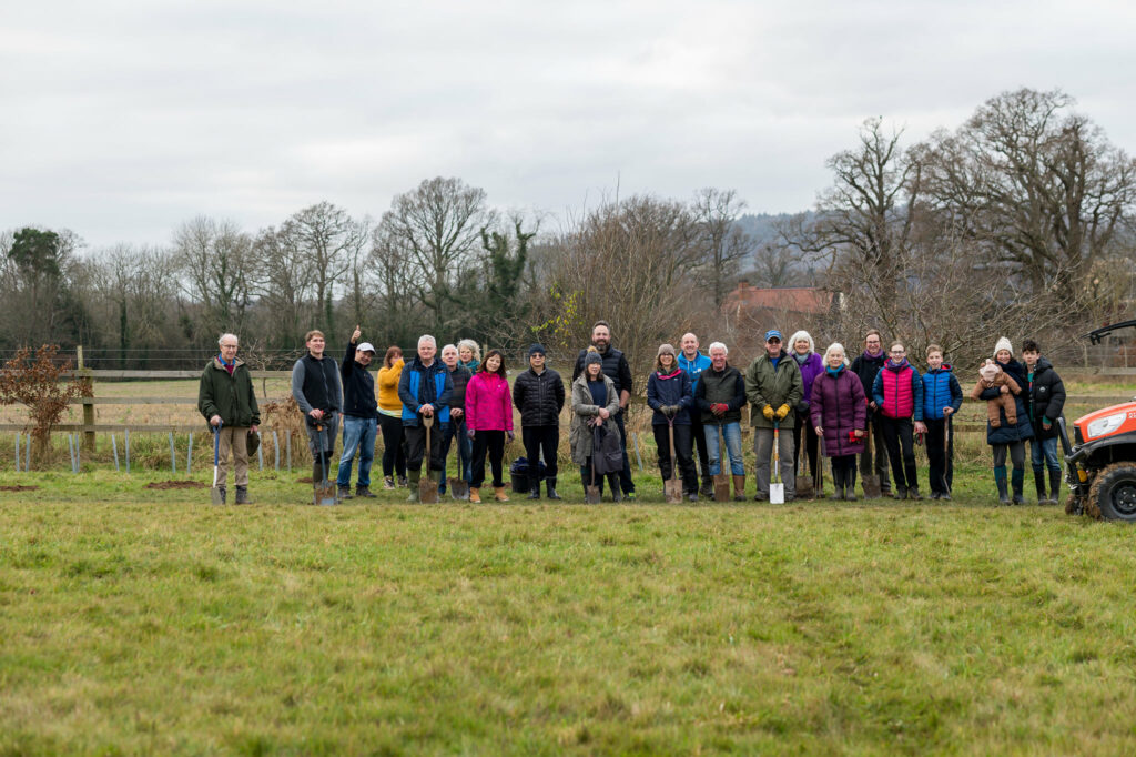 New Knowle Park hedge planted